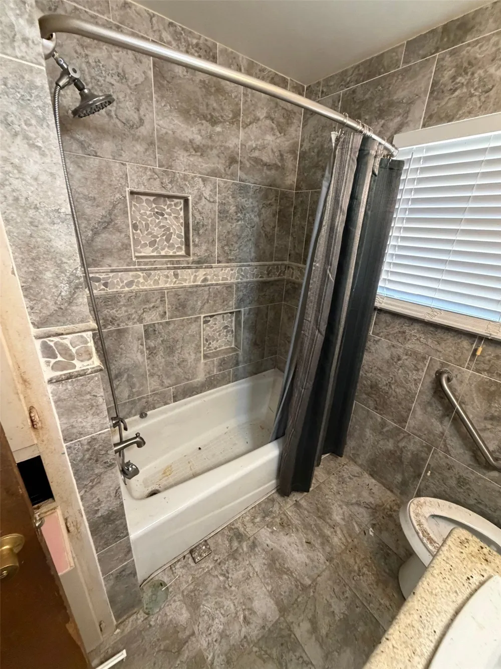 2121 Elton Road Haltom City, TX 76117