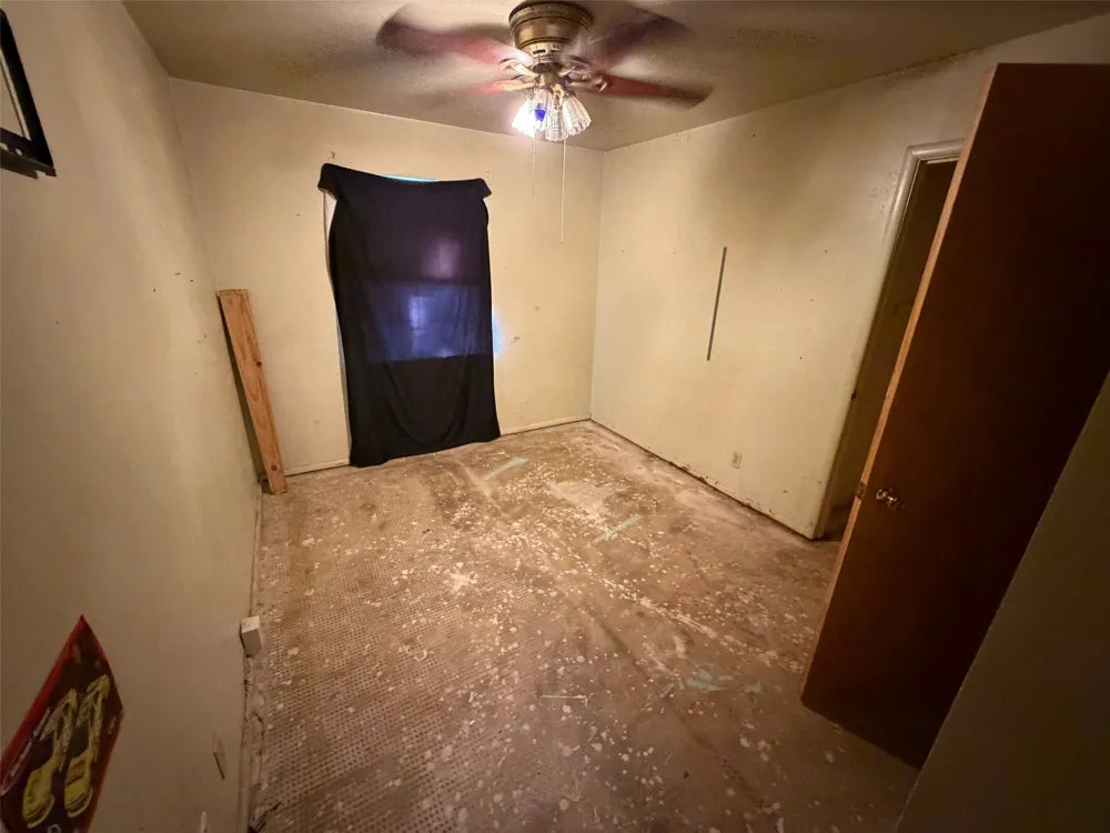 2121 Elton Road Haltom City, TX 76117