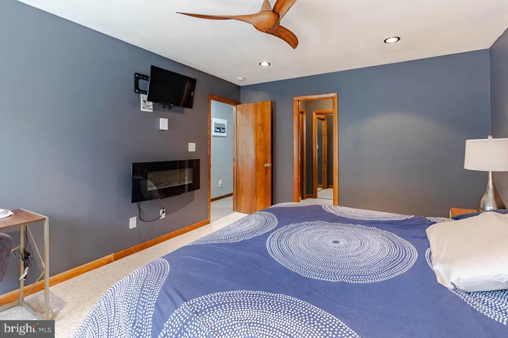 660 STONELEDGE ROAD State College, PA 16803