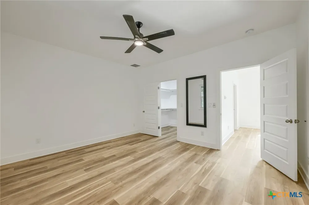 18800 Hogan Circle #20 Leander, TX 78645