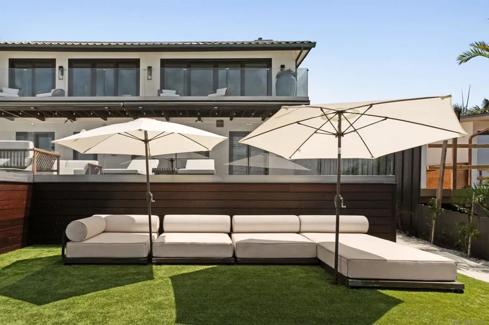 1112 Neptune Ave Encinitas, CA 92024