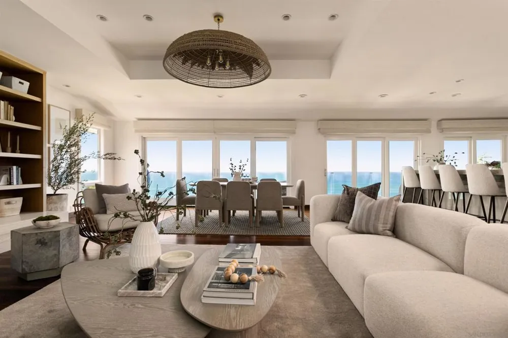 1112 Neptune Ave Encinitas, CA 92024