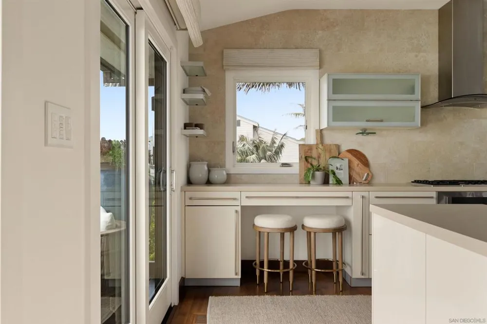 1112 Neptune Ave Encinitas, CA 92024