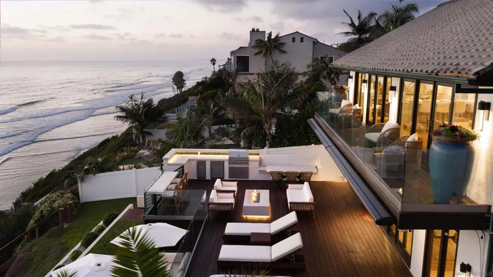 1112 Neptune Ave Encinitas, CA 92024