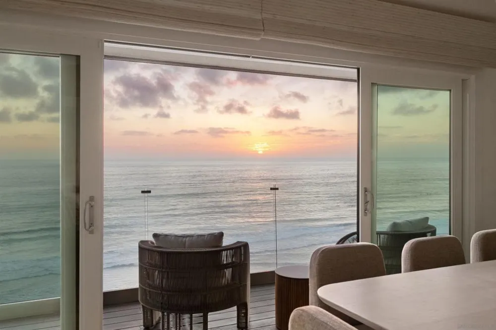 1112 Neptune Ave Encinitas, CA 92024