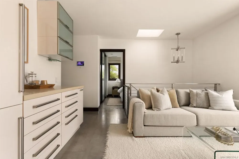 1112 Neptune Ave Encinitas, CA 92024