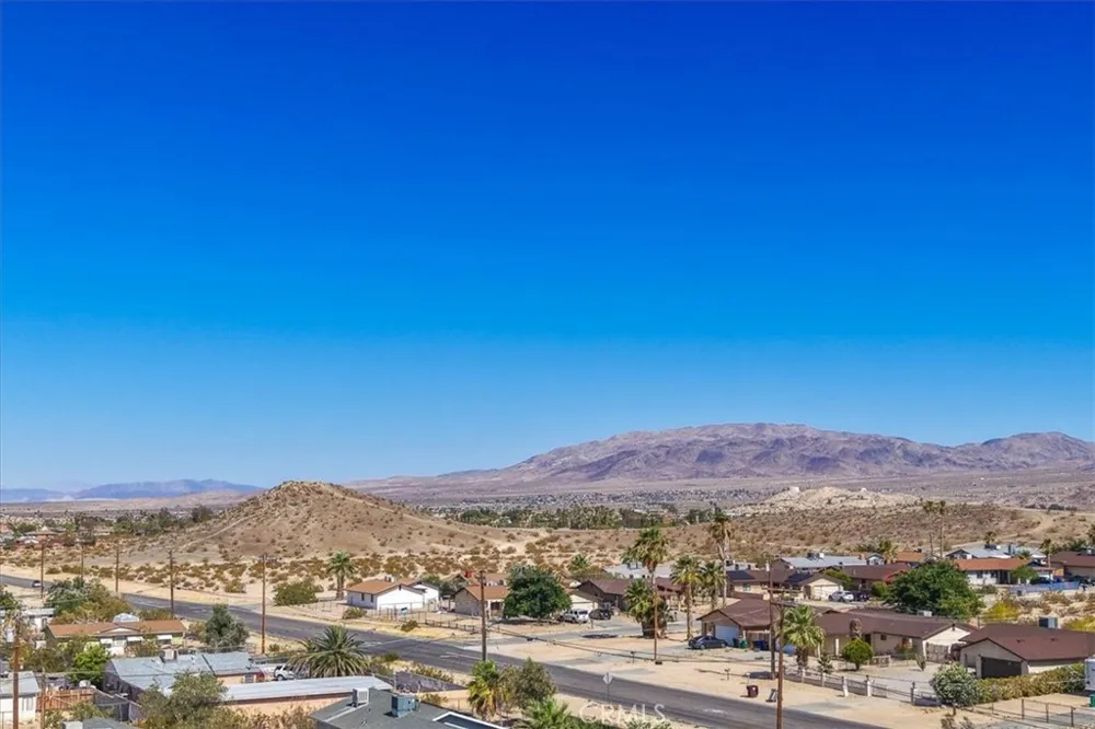 5665 Lupine Avenue 29 Palms, CA 92277