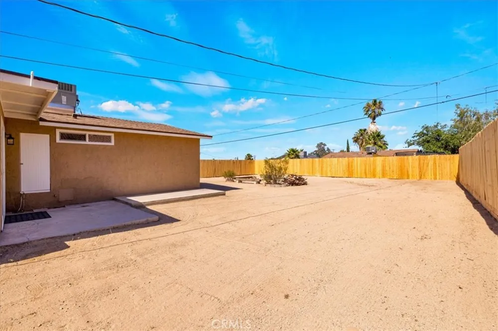 5665 Lupine Avenue 29 Palms, CA 92277