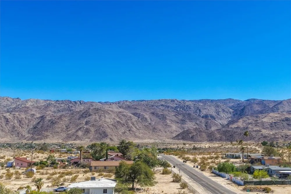 5665 Lupine Avenue 29 Palms, CA 92277