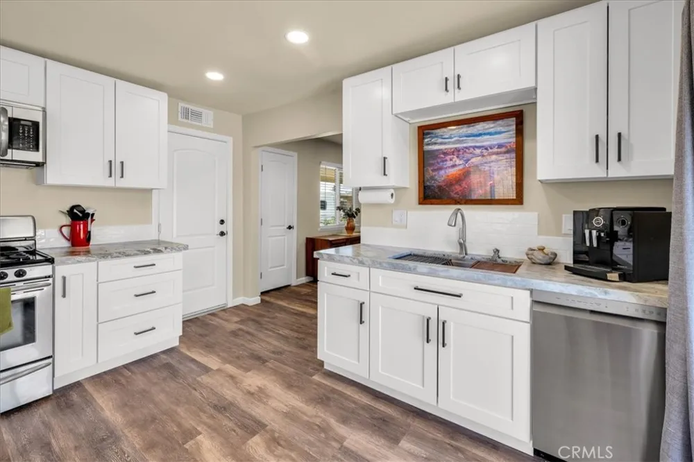 5665 Lupine Avenue 29 Palms, CA 92277