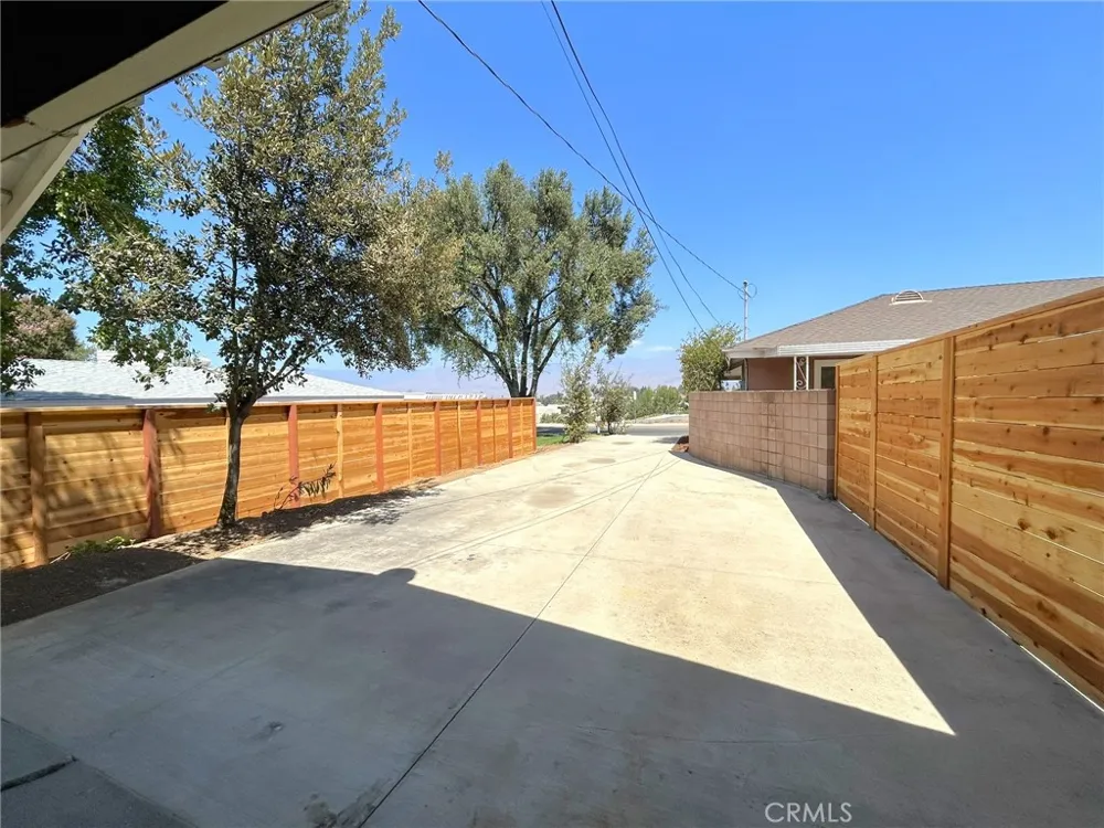 238 E Sunset Avenue Redlands, CA 92373