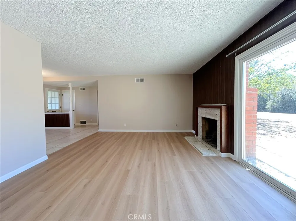 238 E Sunset Avenue Redlands, CA 92373