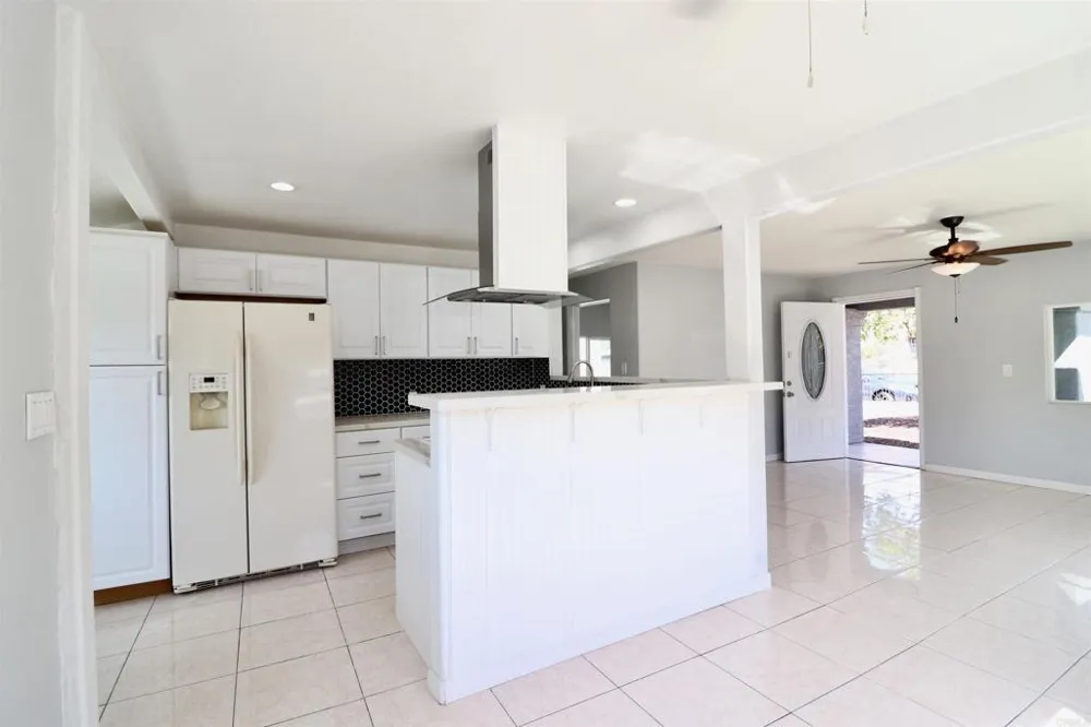 110 W Hall Avenue San Ysidro, CA 92173