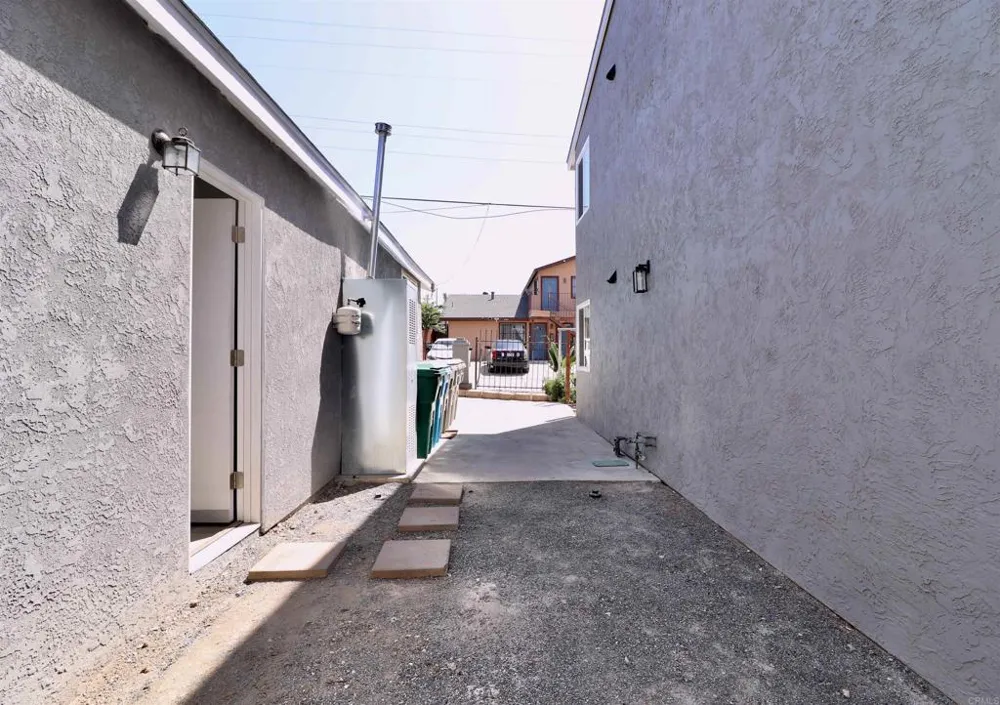 110 W Hall Avenue San Ysidro, CA 92173