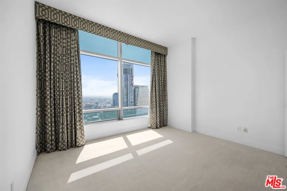 900 W Olympic Boulevard #36I Los Angeles, CA 90015