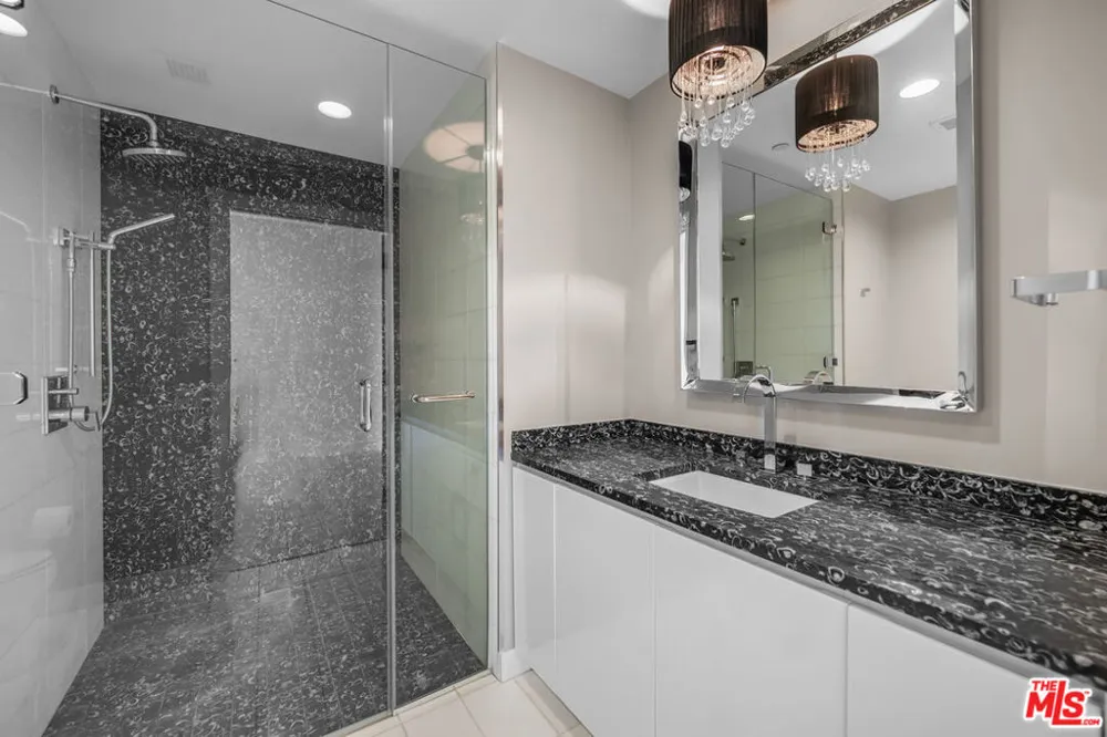 900 W Olympic Boulevard #36I Los Angeles, CA 90015