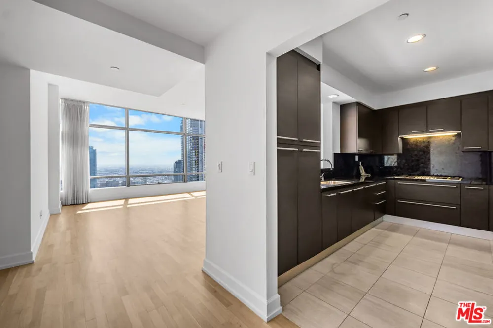 900 W Olympic Boulevard #36I Los Angeles, CA 90015