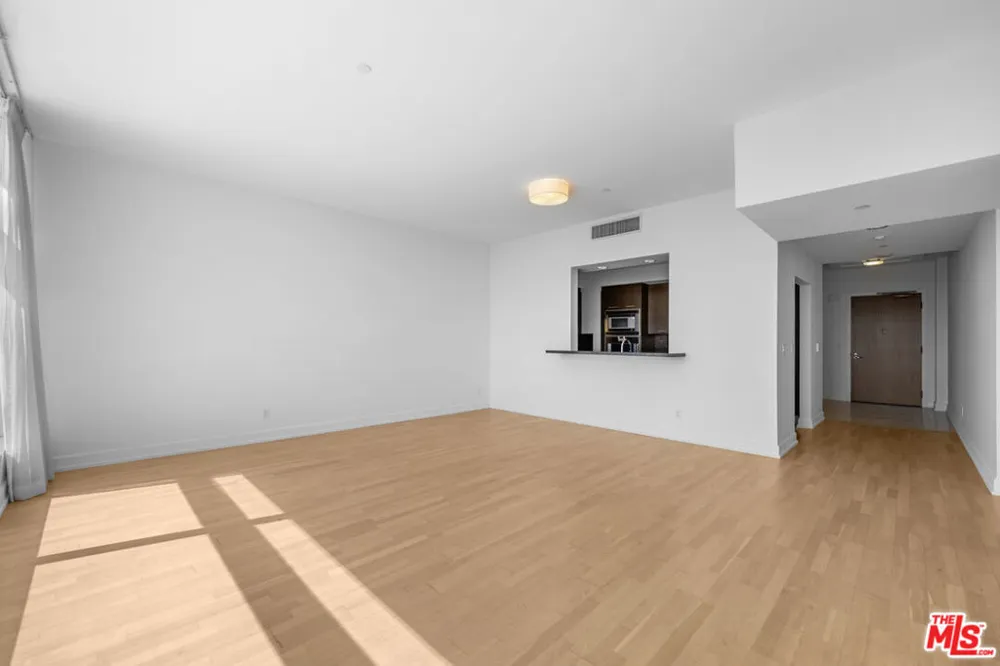 900 W Olympic Boulevard #36I Los Angeles, CA 90015