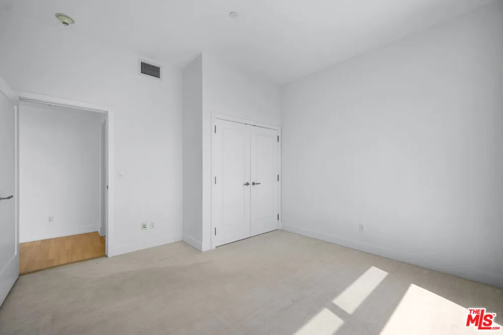900 W Olympic Boulevard #36I Los Angeles, CA 90015