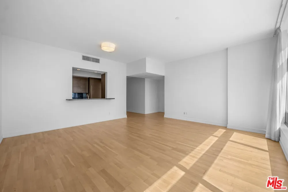 900 W Olympic Boulevard #36I Los Angeles, CA 90015