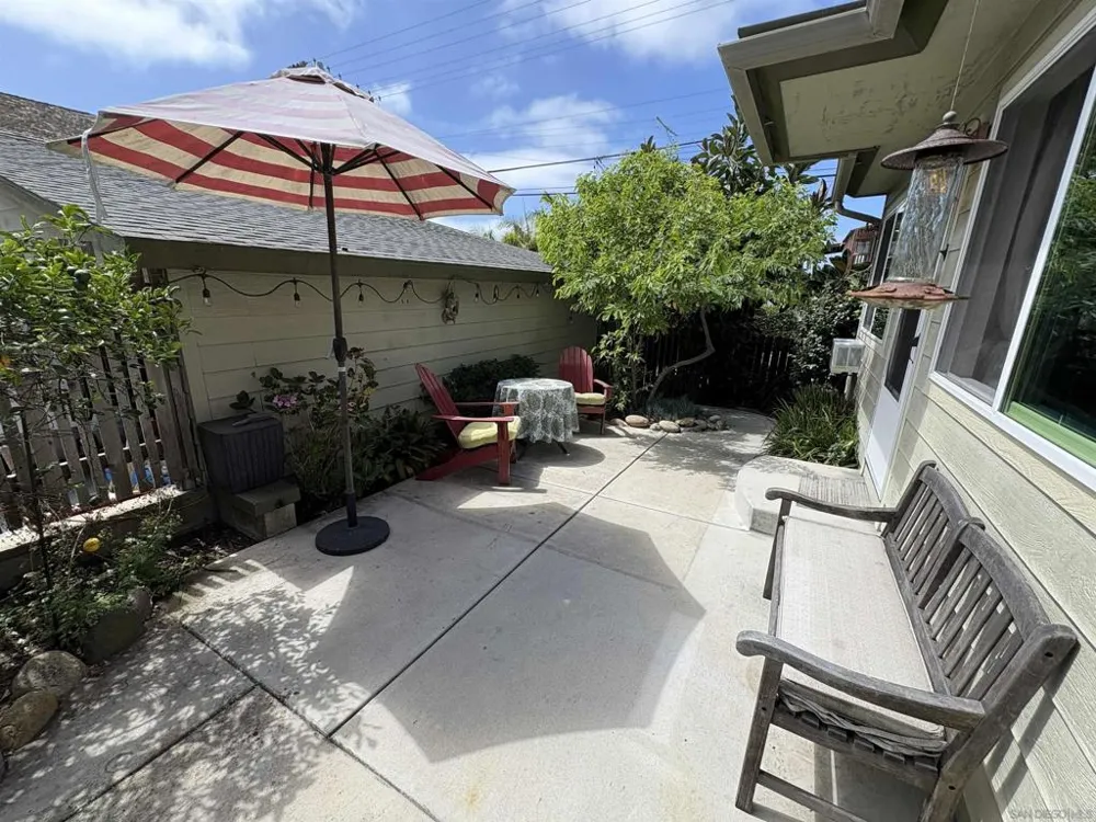 1455 Bluebird Ln La Jolla, CA 92037