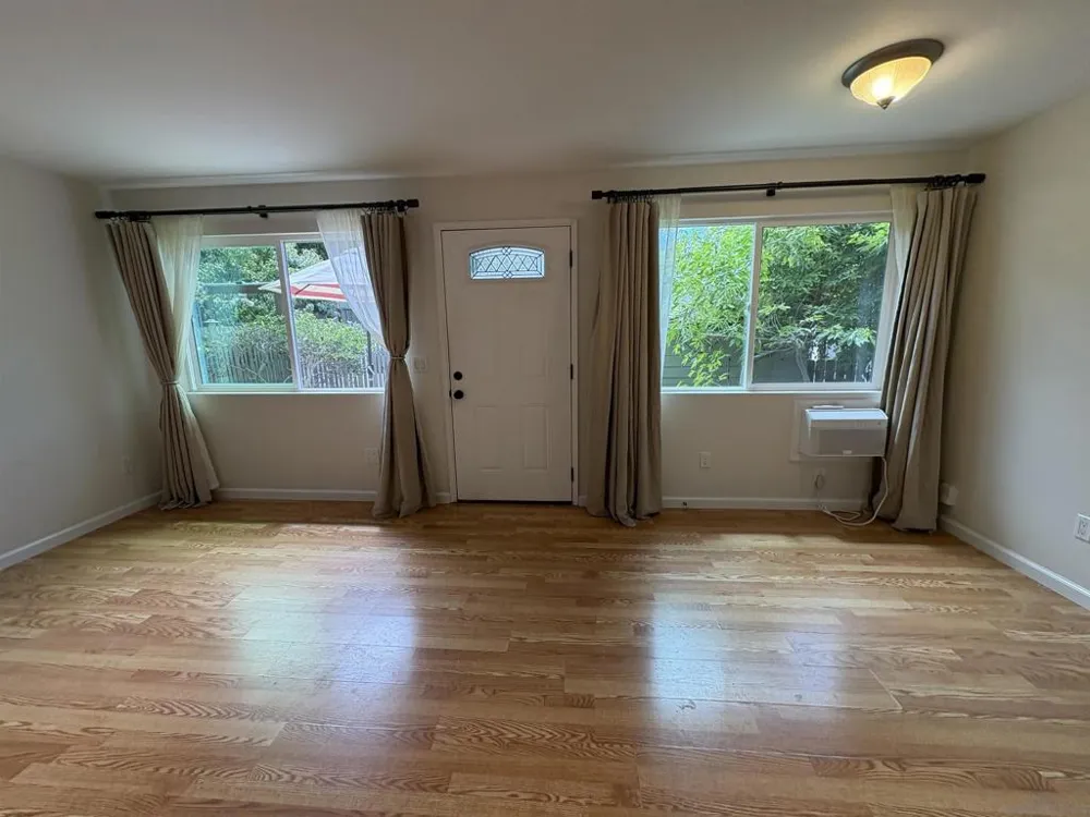 1455 Bluebird Ln La Jolla, CA 92037