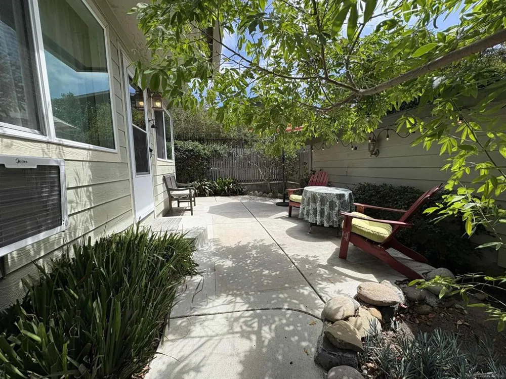 1455 Bluebird Ln La Jolla, CA 92037