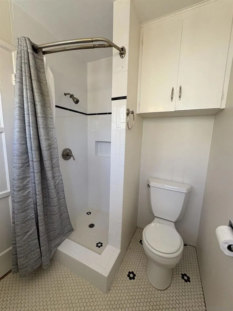 1455 Bluebird Ln La Jolla, CA 92037