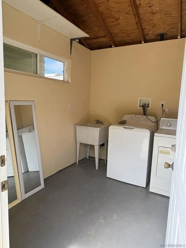1455 Bluebird Ln La Jolla, CA 92037