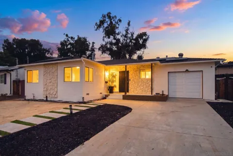 3452 Trophy Dr