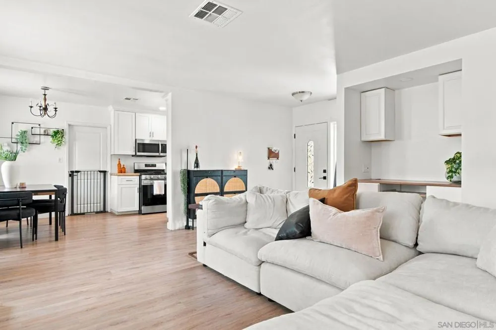 3452 Trophy Dr La Mesa, CA 91941