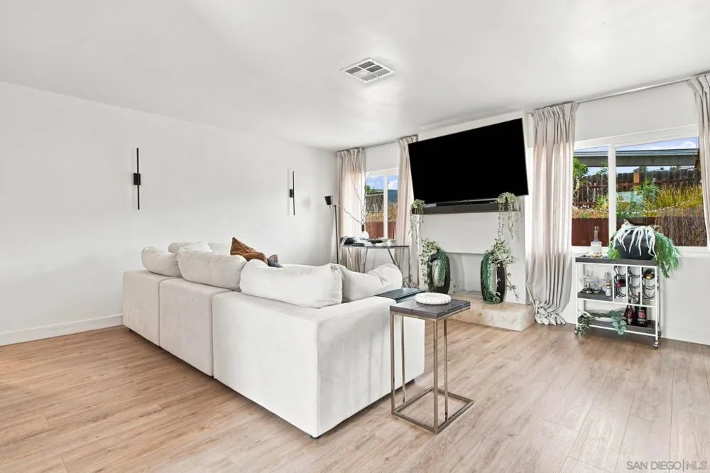 3452 Trophy Dr La Mesa, CA 91941