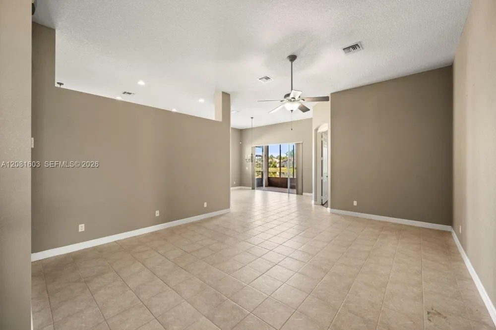 303 NW Somerset Cir Port St. Lucie, FL 34983