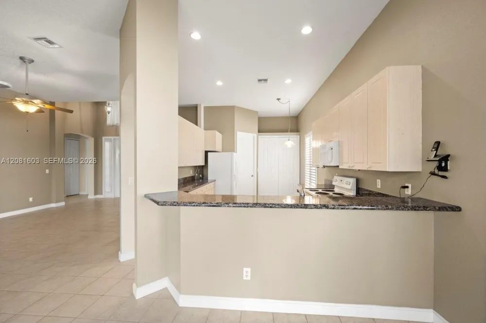 303 NW Somerset Cir Port St. Lucie, FL 34983