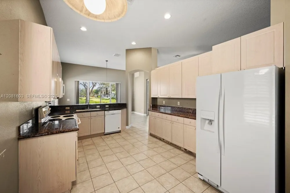 303 NW Somerset Cir Port St. Lucie, FL 34983