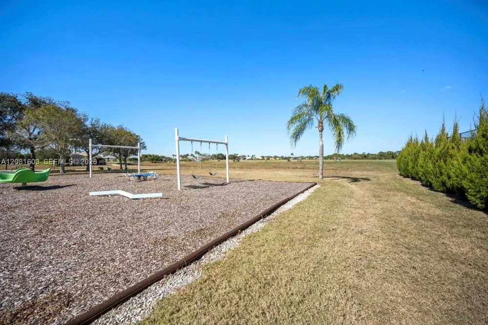 303 NW Somerset Cir Port St. Lucie, FL 34983