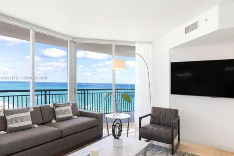 17375 Collins Ave #2008