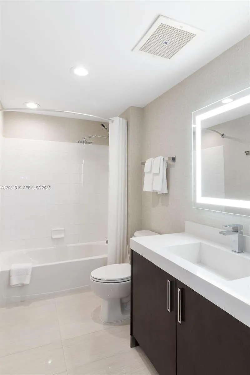 17375 Collins Ave #2008 Sunny Isles Beach, FL 33160