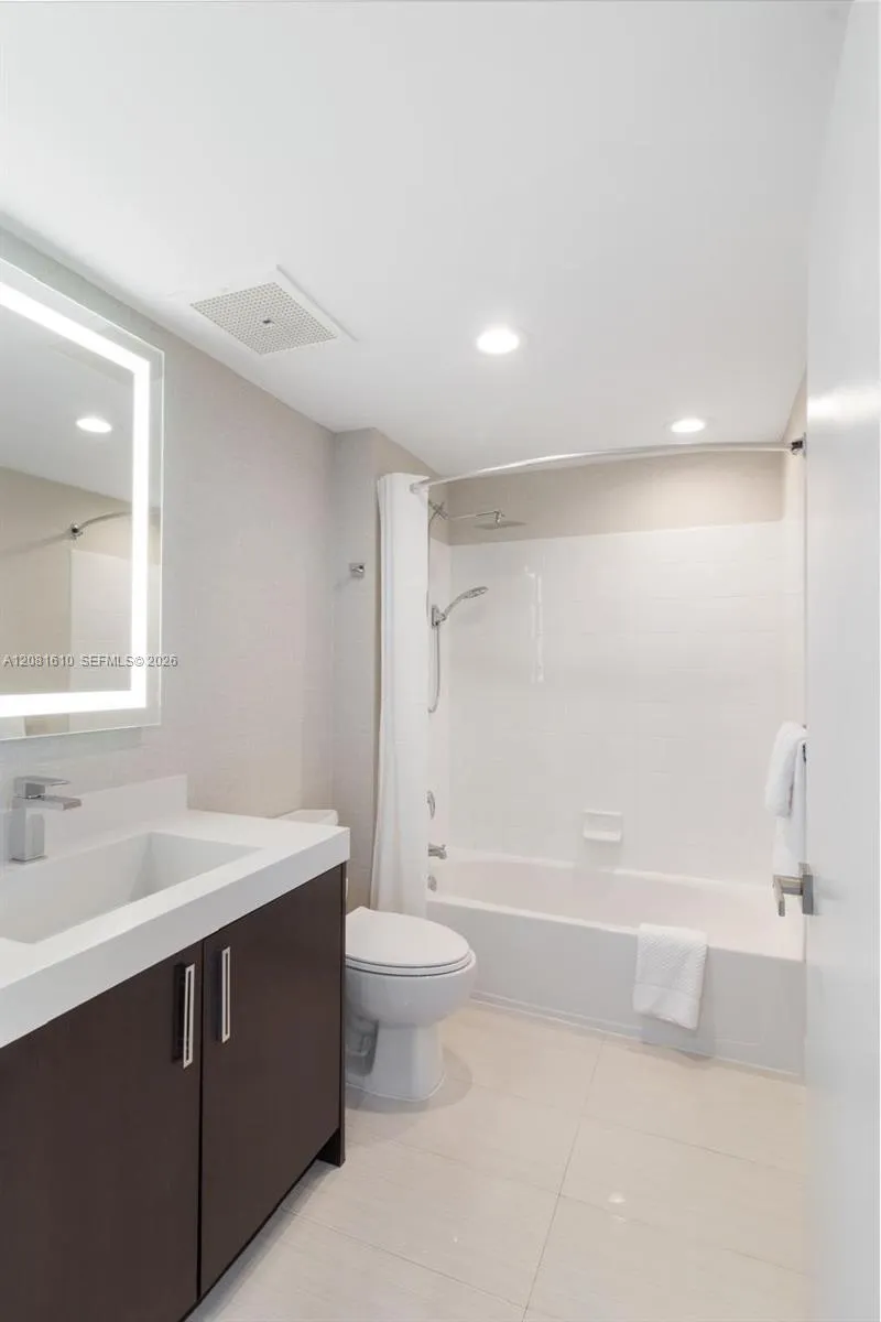 17375 Collins Ave #2008 Sunny Isles Beach, FL 33160