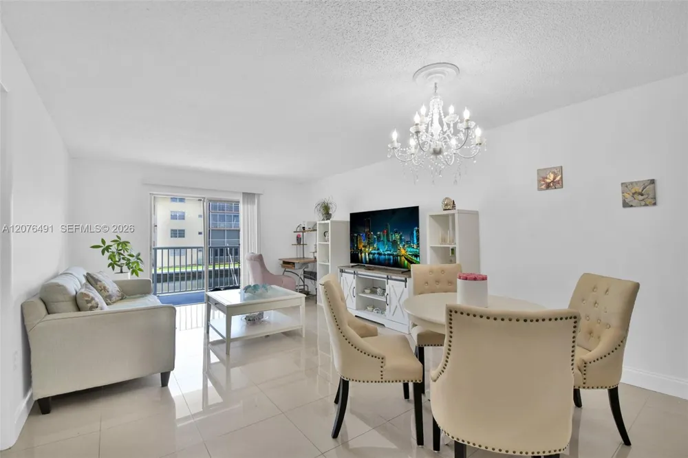 3527 NE 168th St #203 North Miami Beach, FL 33160