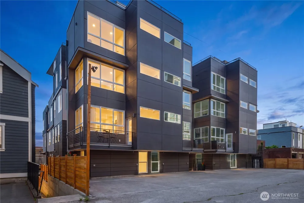 2328 Franklin Avenue E #A Seattle, WA 98102