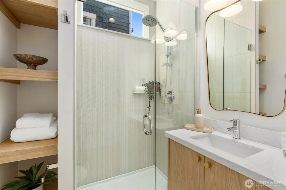 2328 Franklin Avenue E #A Seattle, WA 98102