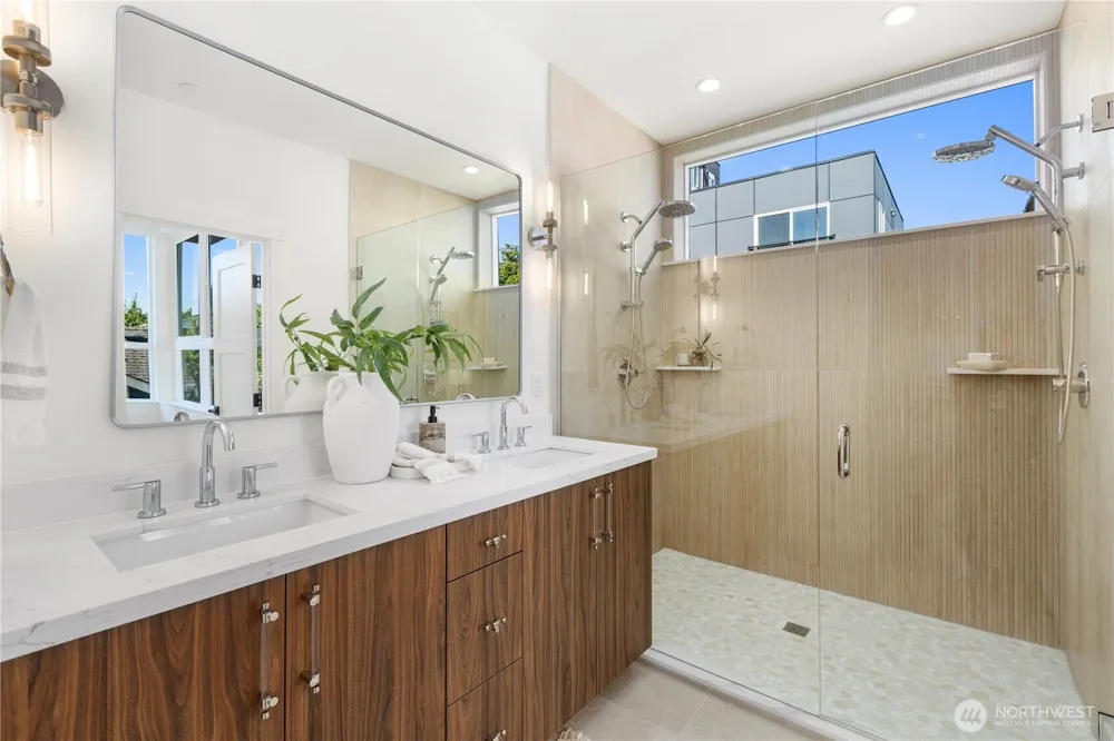 2328 Franklin Avenue E #A Seattle, WA 98102