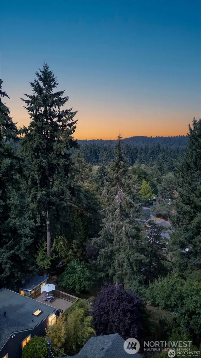 18002 25th Avenue NE Lake Forest Park, WA 98155