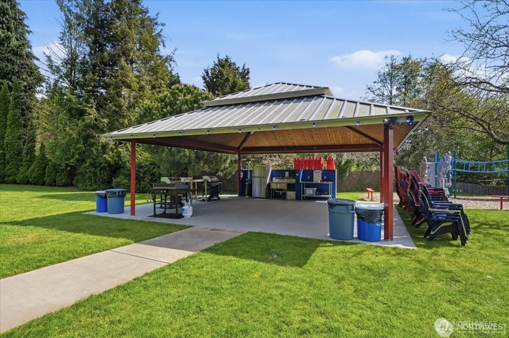 18002 25th Avenue NE Lake Forest Park, WA 98155
