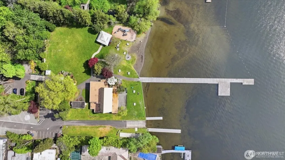 18002 25th Avenue NE Lake Forest Park, WA 98155