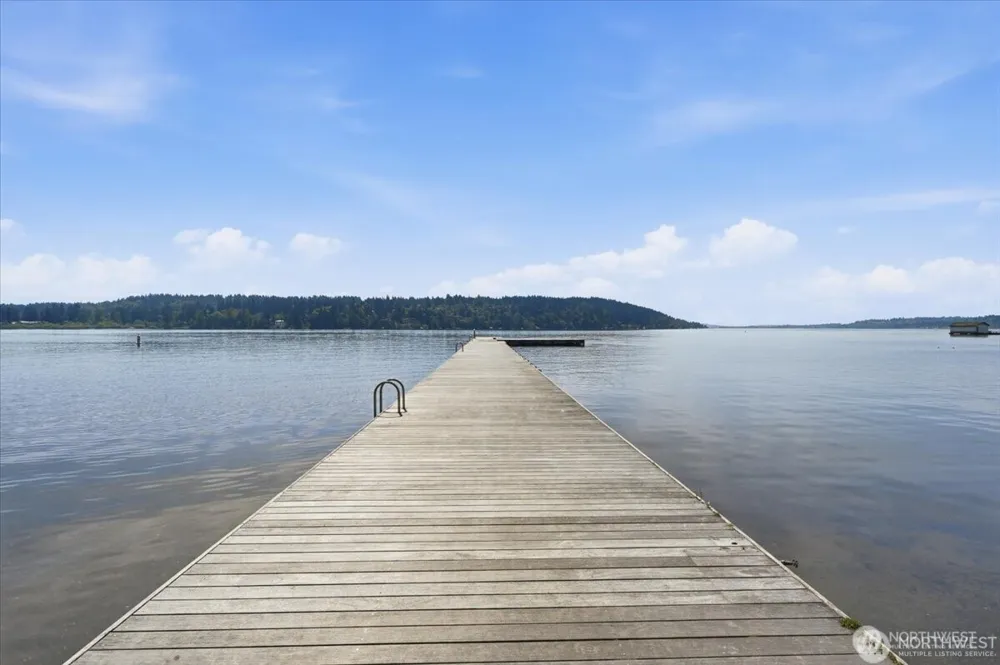 18002 25th Avenue NE Lake Forest Park, WA 98155