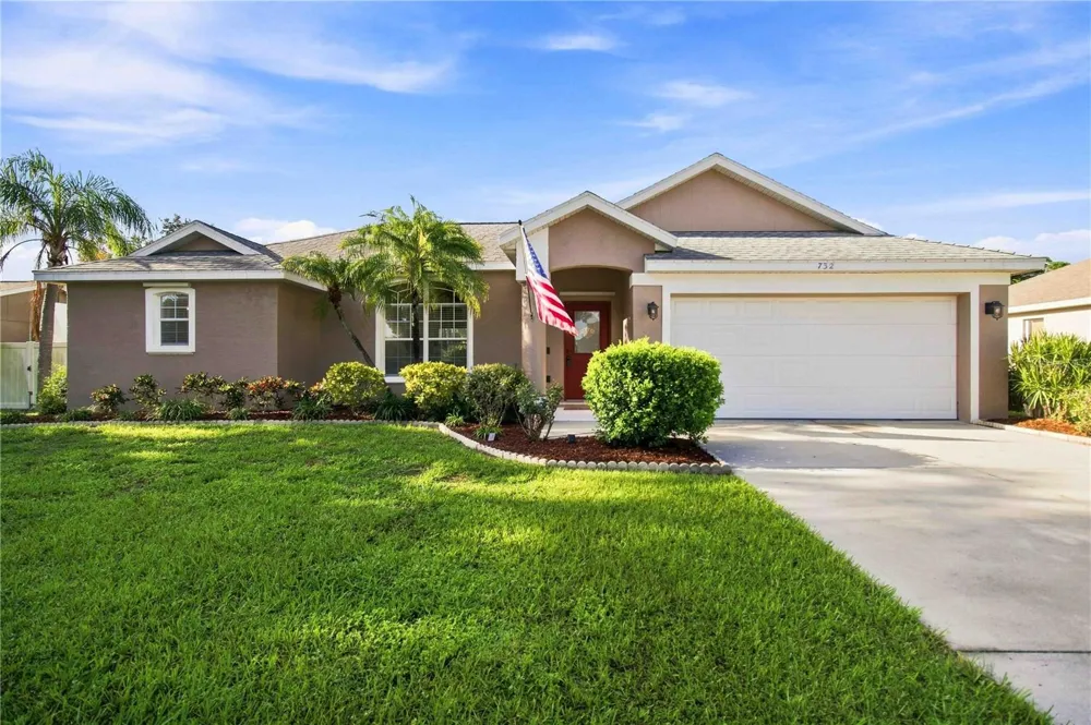 732 PLUM TREE LANE Sarasota, FL 34243