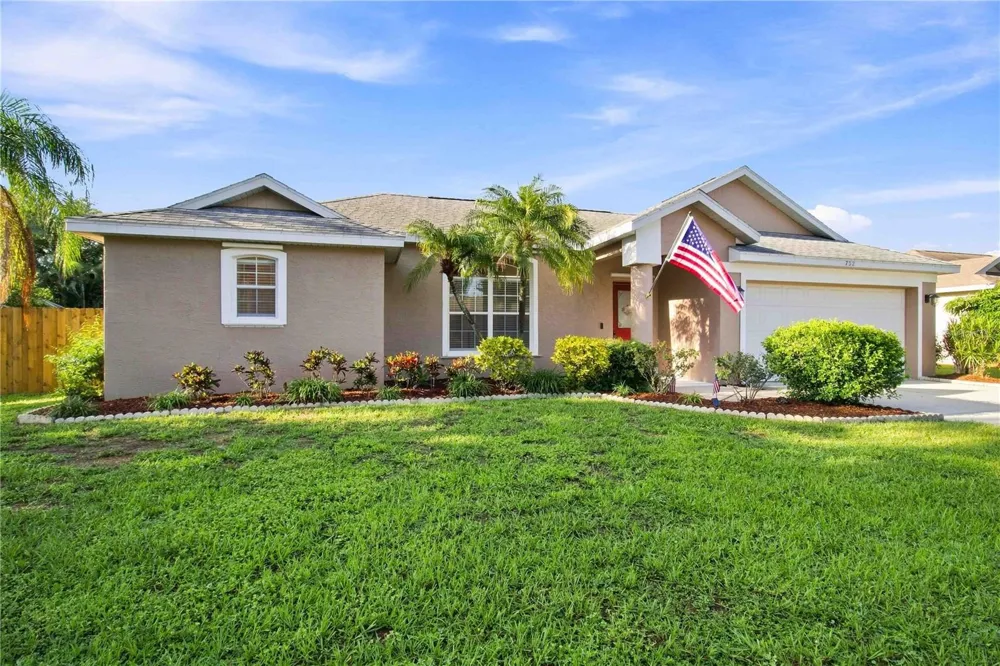 732 PLUM TREE LANE Sarasota, FL 34243