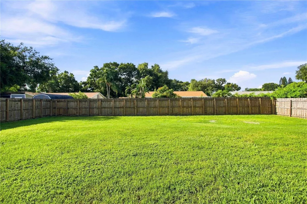 732 PLUM TREE LANE Sarasota, FL 34243